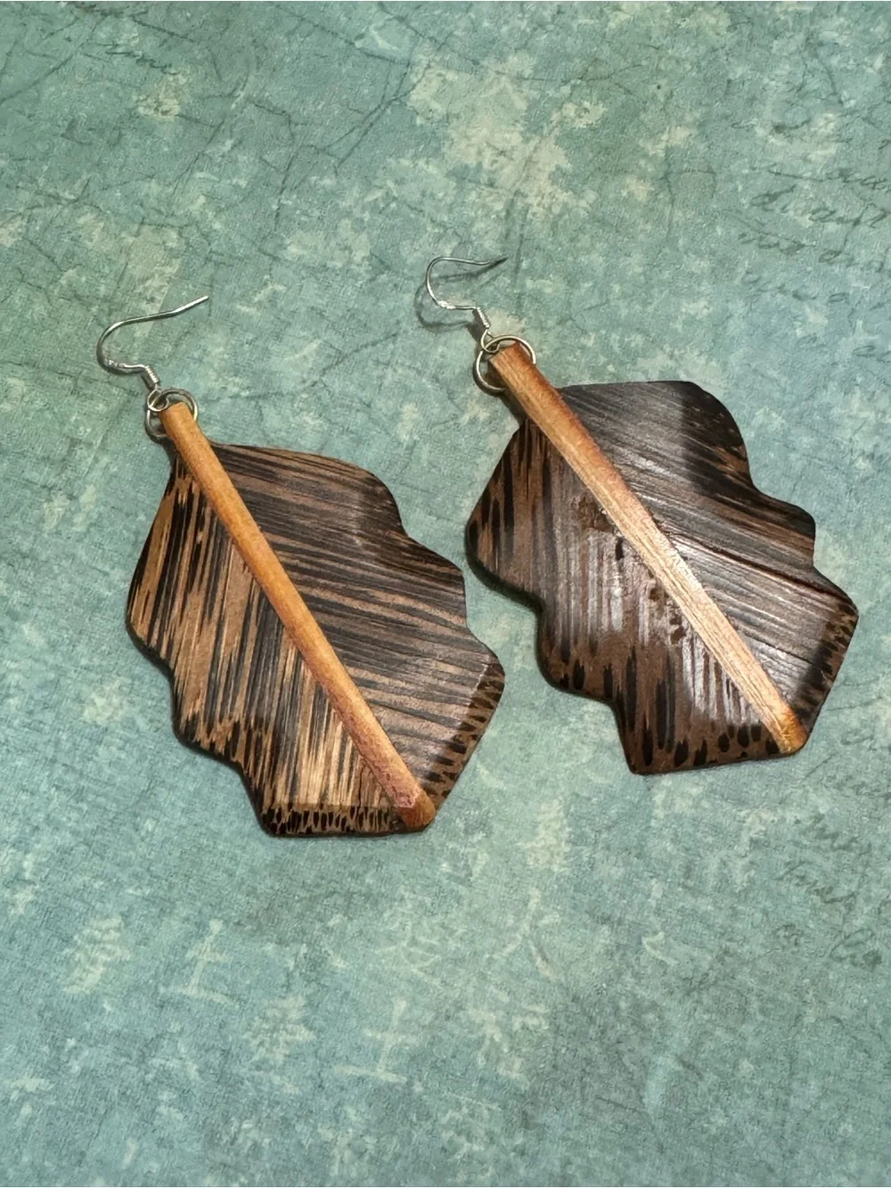 TROPICAL LEAF NECKLACE AND EARRINGS